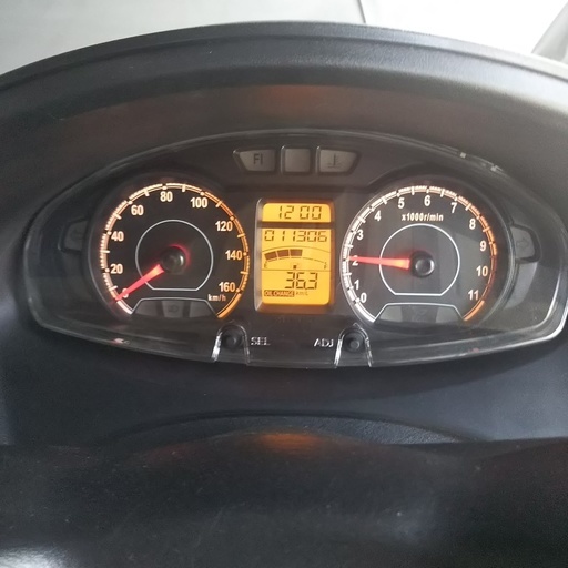 suzukiバーグマン200 初期型L4 リアボックス付