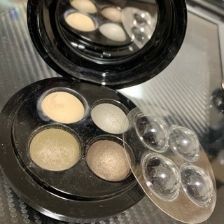 M.A.C マックのeye shadow