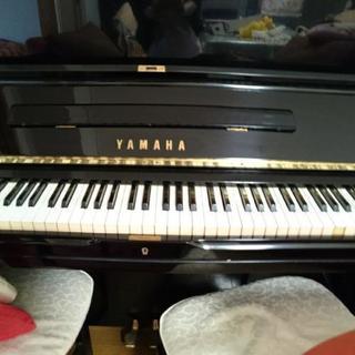 アップライトピアノと椅子2個(取引中)