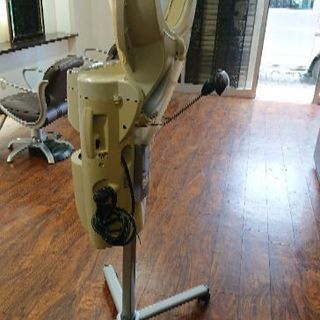 美容院の備品2 5月23日締め切り