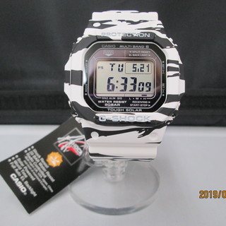 カシオ　腕時計　G-SHOCK　M5610BW-7ER