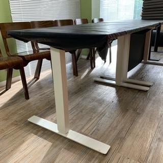 スカルスタ IKEA イケア テーブル SKARSTA スカルスタ デスク 昇降式