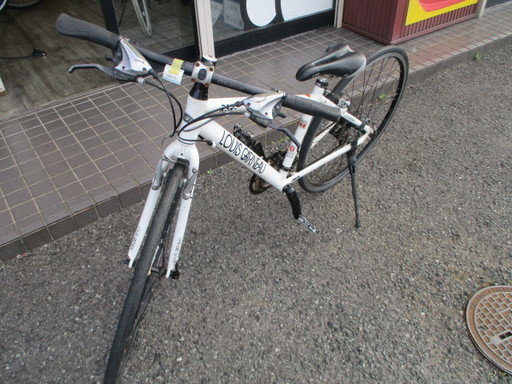 【エコプラス小倉南店】LOUIS GARNEAU ルイガノ クロスバイク 白 3×8段変速 ☆スタッフ向井オススメ☆ 中古車 自転車 チャリ スポーツ車