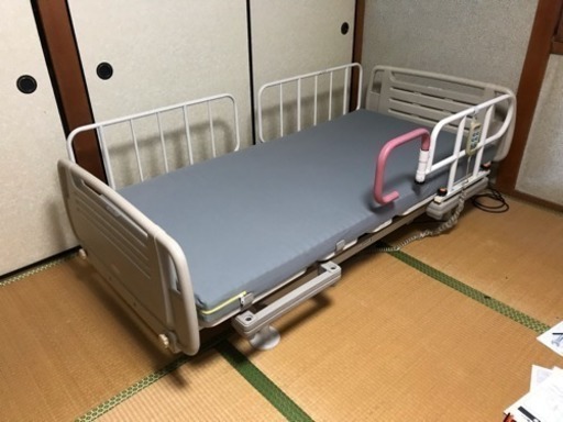 電動介護用ベッド シーホネンス ケプロコア 820R 3モーター - 兵庫県の家具