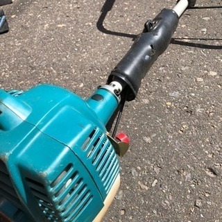 家電 マキタ草刈機 EM255 現在不動 makita