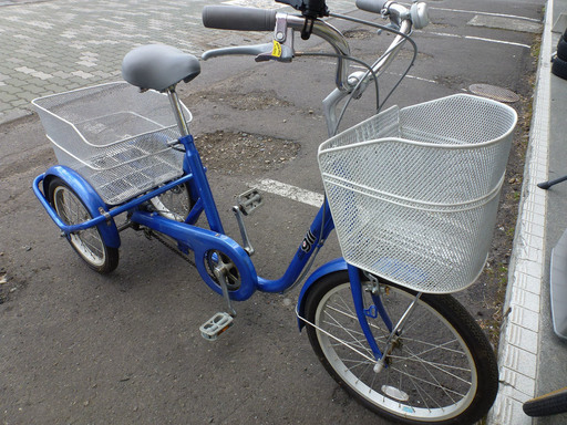 PayPay可 手稲リサイクル 3輪車　自転車 　青 ￥21,800-