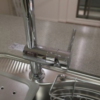 展示品 タカラスタンダード 対面セミフラットキッチン 高級人造大理石 ...