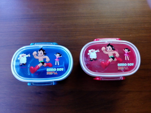 ２段式のお弁当箱　ASTRO BOY　鉄腕アトム　青、赤セット