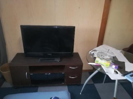 東芝液晶テレビ３２インチ ＆ テレビボード 美品