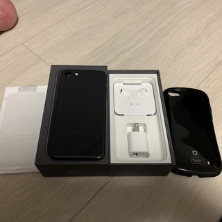 中古美品 iPhone8 64GB au スペースグレイ