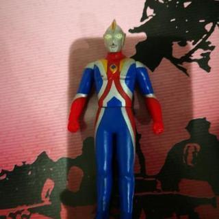 無料であげます　ウルトラマンティガ？