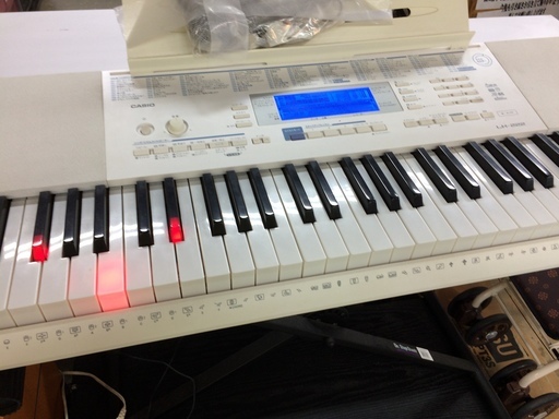 ☆来店限定 CASIO 光ナビゲーション電子キーボード 61鍵盤 200曲内蔵