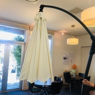 ※取引中 6月中引き渡し【カフェ パラソル】50%オフ