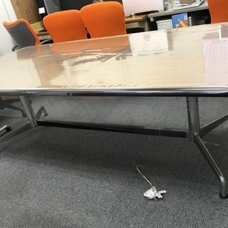 会議テーブル