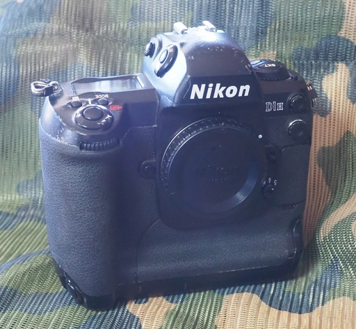 中古　Nikon　D1H