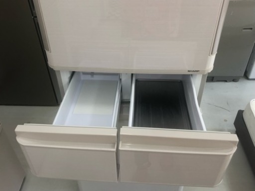 【リサイクルサービス八光　田上店　安心の3か月保証　配達・設置OK】シャープ SHARP SJ-PW38Y-C [冷蔵庫 384L 5ドア ベージュ系]