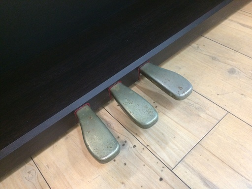 古くても現役！YAMAHAの電子ピアノです！