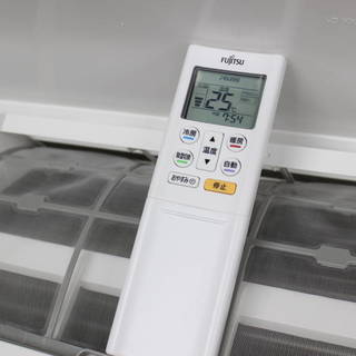 R689) 富士通 ルームエアコン AS-J28E-W 主に10畳用 2015年製