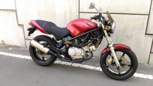 HONDA　 VTR250　カスタム　軽整備済み　登録書類有り