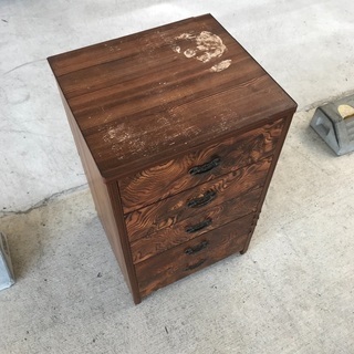 古い木製収納箱