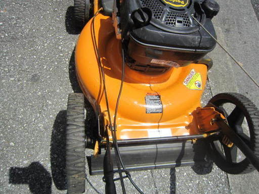 自走芝刈り機 サイド排出6.25馬力POULAN前輪駆動