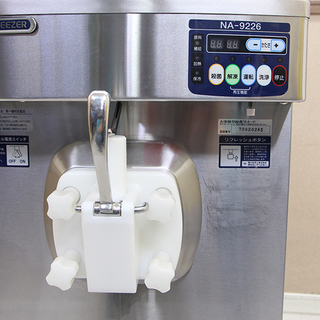 日世 卓上ソフトクリームサーバー NA-9226 自動殺菌 ニッセイ（5EJ524w）