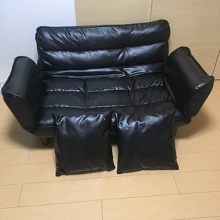 黒のソファ