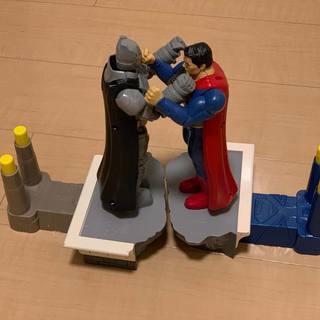 アメコミ: スーパーマンVSバットマン ファイティングトイ あげます。