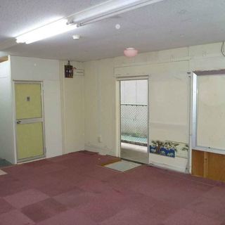 ★貸店舗・事務所★石津川駅１分　１階部分３１．４１㎡　駅前ビル　室内綺麗　トイレ有 3階建/1階 - 不動産