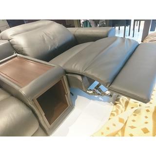 A65250	ニトリ 電動リクライニングソファ 2P ルッソ										