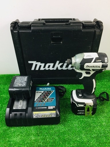 マキタ(Makita) 充電式インパクトドライバ 14.4V 4.0Ah 白 TD137DRMXW バッテリー状態良し！充電回数 11回 38回【リライズ野田愛宕店】【店頭取引限定】【中古品】1点限り早い者勝ち！