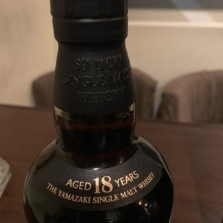 サントリー山崎18年ウイスキー700ml 箱付き