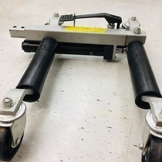 大幅値下げ！ OTC TooLS 油圧自動車ポジショングジャック 2台セット【リライズ野田愛宕店】【店頭取引限定】【中古品】1点限り早い者勝ち！ OTC TooLS 油圧自動車ポジショングジャック 2台セット【リライズ野田