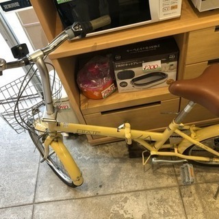 6段変速 折りたたみ自転車 20インチ クリーム