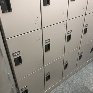 コクヨ 12人用ロッカー カギ有 中古