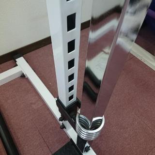 スミスマシン、トレーニング器具、筋トレ、フィットネスマシン