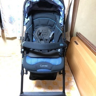 【終了】値下げしました【目立ったキズ無し】コンビ ベビーカー メチャカルハンディα ネイビー 終了】値下げしました【目立ったキズ無し】コンビ ベビーカー
