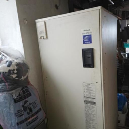 電気温水器3相200V 引き取り限定