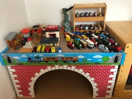 トーマス 木製