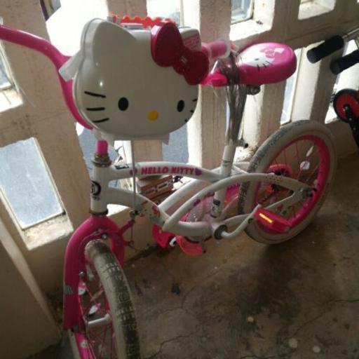ハローキティ　自転車