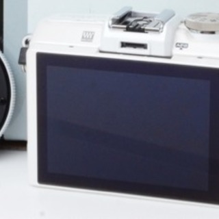 ●1605万画素●WIFI内蔵●簡単自撮り●オリンパス E-PL7 ゆうパック代引き発送！送料、代引き手数料無料！