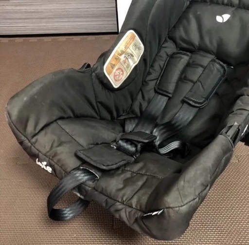 取置き中です。 ジョイ トラベルシステム チャイルドシート おまけ付