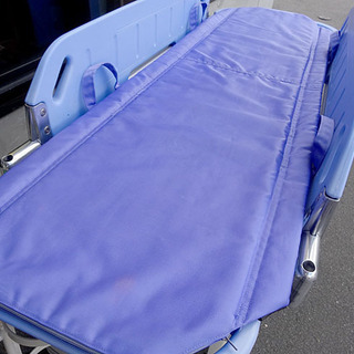 【 PARAMOUNT BED/パラマウントベッド 】ストレッチャー ■KK-720■患者運搬/担架/救急/介護