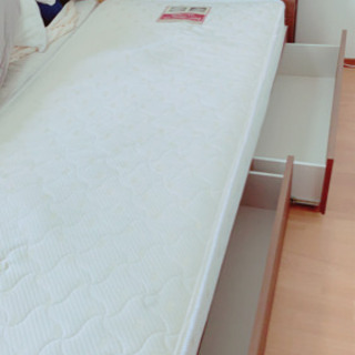 ベッド ベッドマット 4年使用　シングル