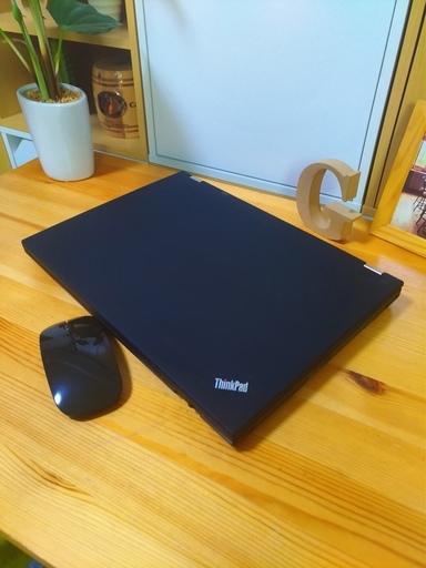 SSD搭載でcore5の超高速Lenovo！　高級感のあるマットブラック♪　　14inchの薄型軽量で持ち運びが便利★　最新Windows10☆　高速PC★　高性能corei5　メモリ4G　SSD128G　Lenovo　ThinkPad　64Bit　黒　高級感　14インチ 　ノートパソコン　無線LAN　Wi-Fi対応 　DVDドライブ