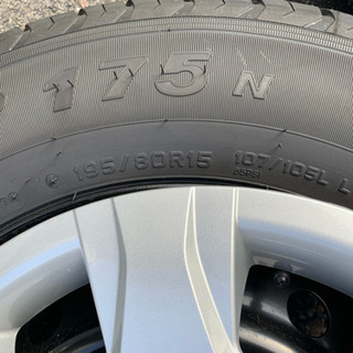 ハイエース タイヤホイール 新車外し