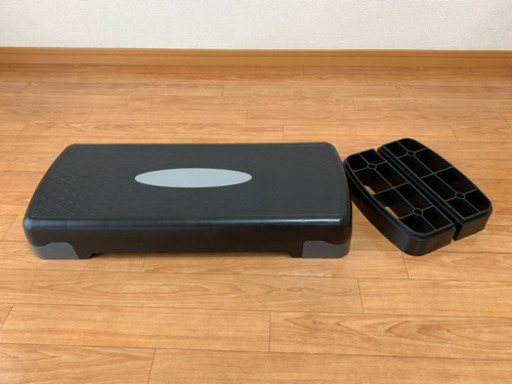 踏み台昇降運動用の台とダンベル1kg 2こ ちあ 天王台のその他の中古あげます 譲ります ジモティーで不用品の処分