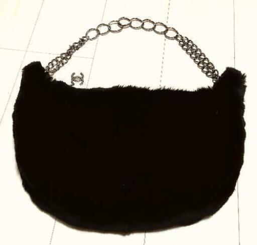 CHANEL　ラパンファーバッグ