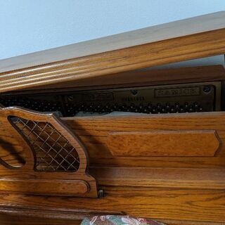 売却!★アップライトピアノ　消音付き　インテリア調