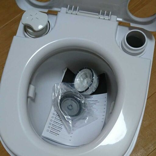 domestic 972 ポータブルトイレ thetford